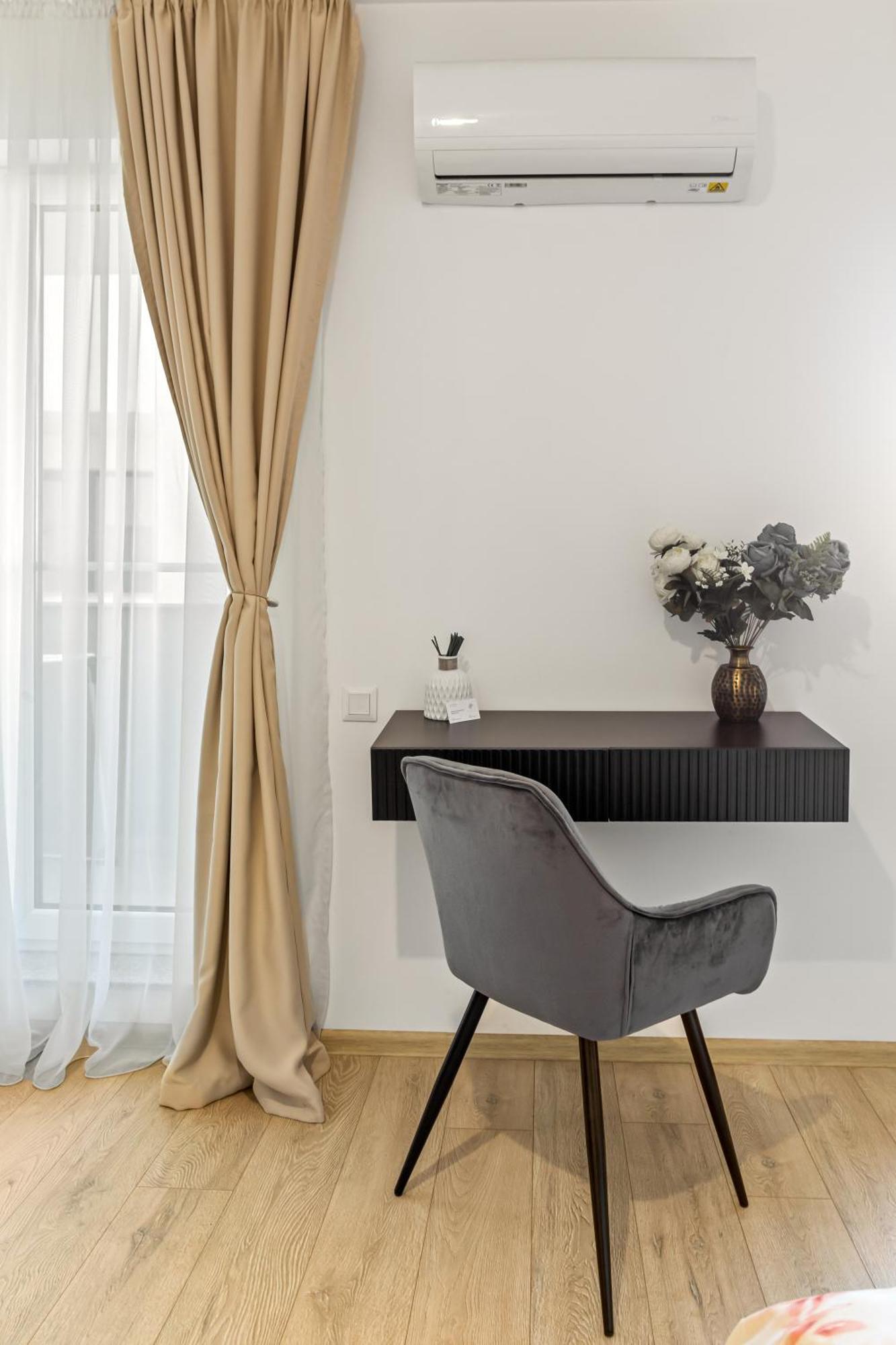 La Vie Est Belle Apartman Bukarest Kültér fotó