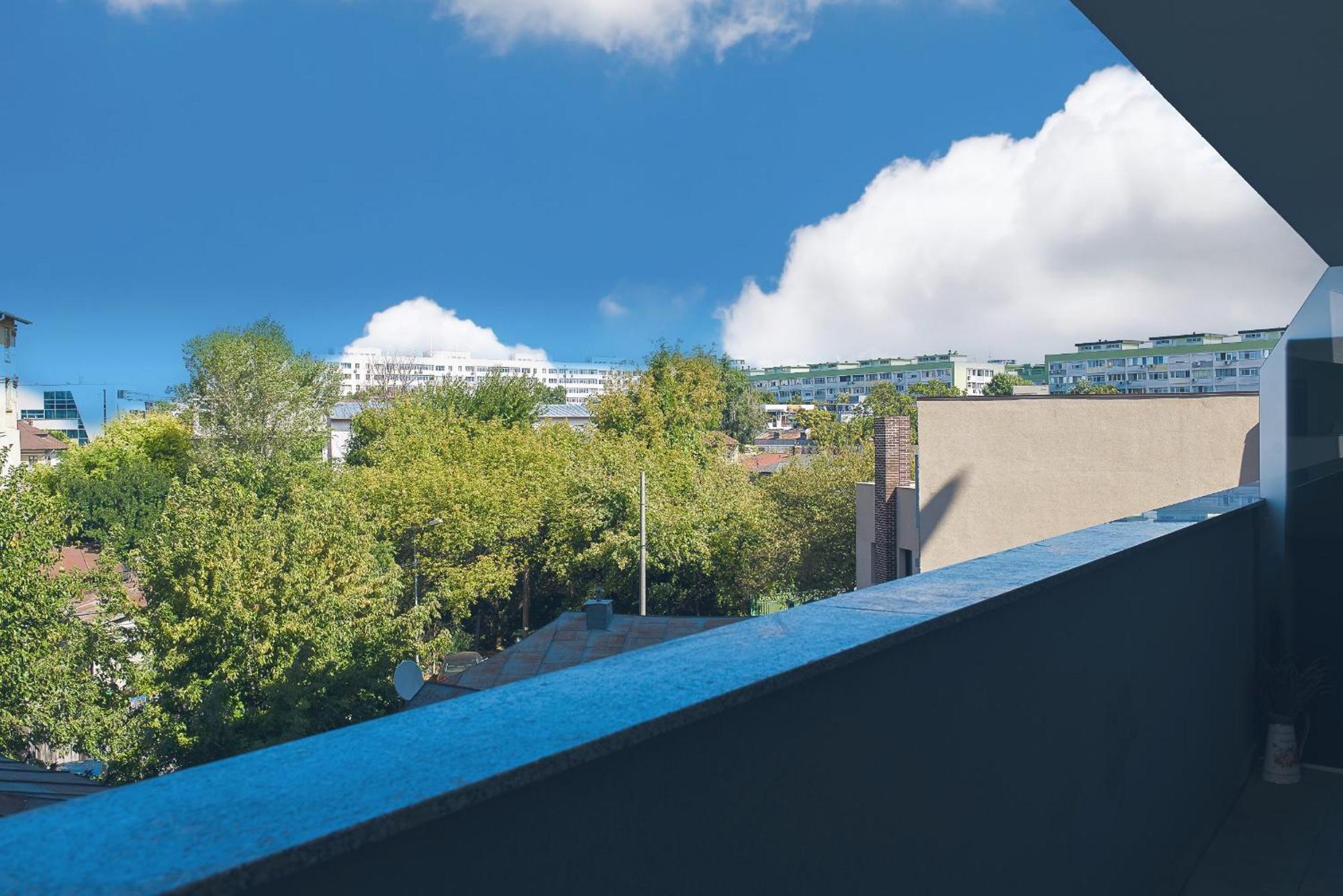 La Vie Est Belle Apartman Bukarest Kültér fotó